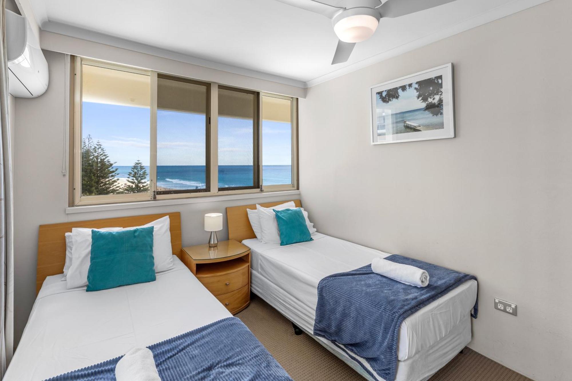 Viscount On The Beach Aparthotel Gold Coast Habitación foto